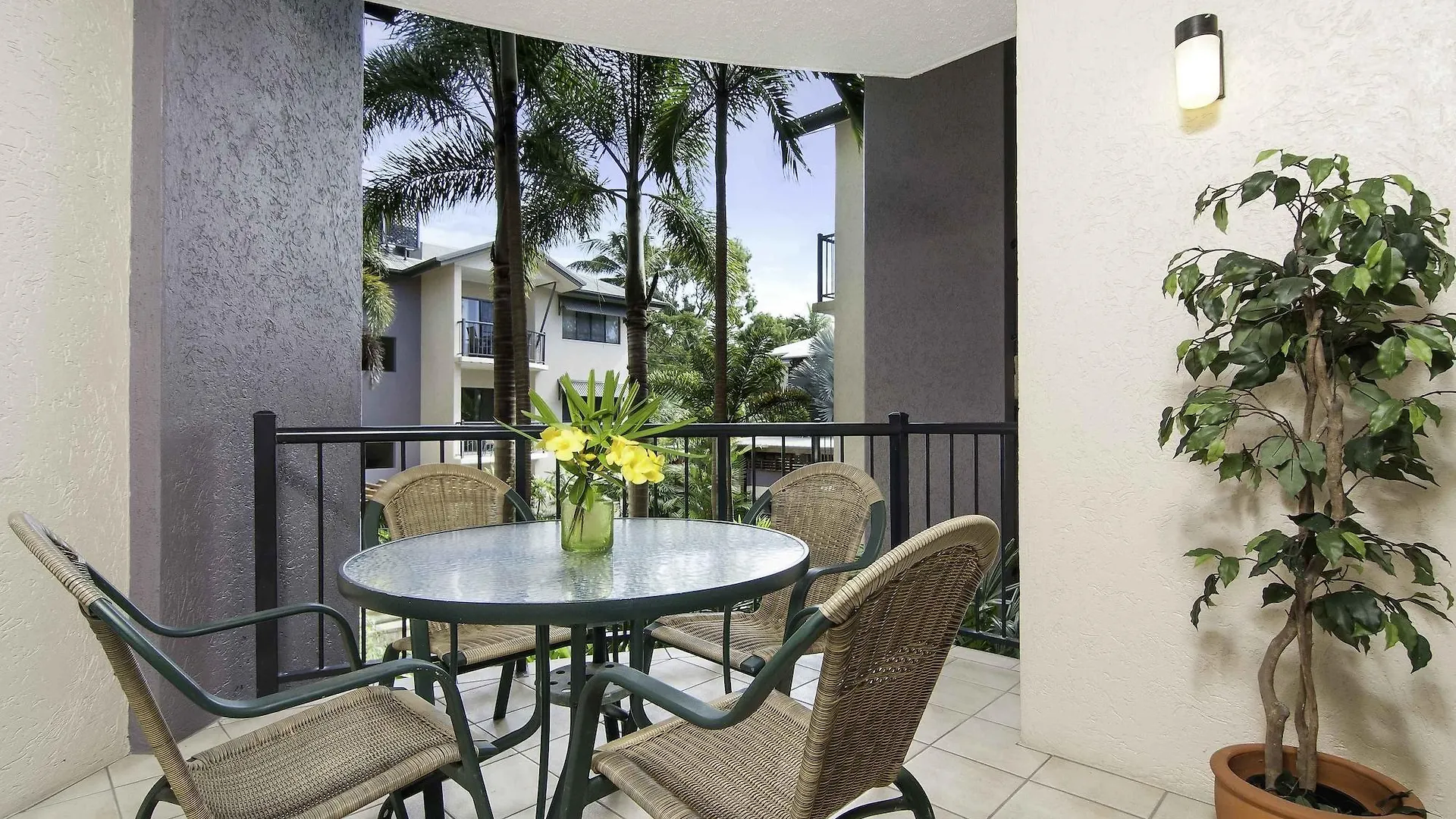 Bay Villas Resort Port Douglas Aparthotel